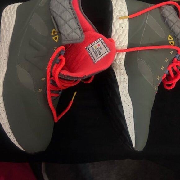 New Balance 710 Gray Lace up Mid Hiking boots , size 11 - Picture 5 of 8